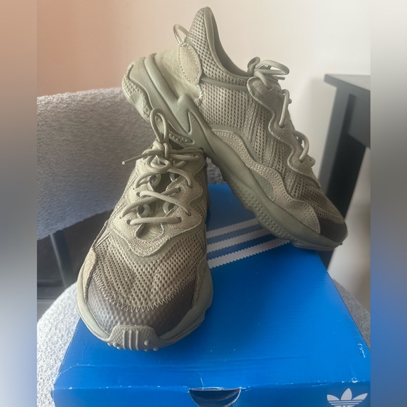 2020 adidas Ozweego Cargo Mens 6 (Wmns 7) - Picture 6 of 8